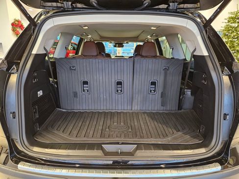 Used 2023 Subaru Ascent Touring image 32