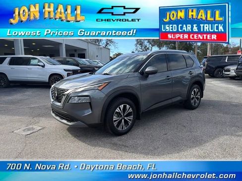 Used 2021 Nissan Rogue SV w/ Premium Package image 2