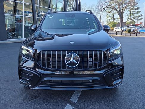Certified 2025 Mercedes-Benz GLB 35 AMG 4MATIC image 8