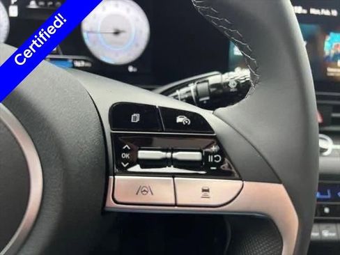 Used 2025 Hyundai Elantra Sport FWD image 15