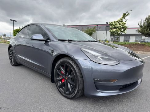 Used 2022 Tesla Model 3 Long Range AWD/4WD image 2