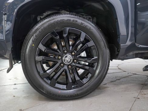 Certified 2026 Toyota 4Runner Platinum AWD/4WD image 33