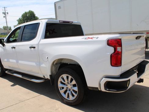 Used 2021 Chevrolet Silverado 1500 Custom AWD/4WD image 6