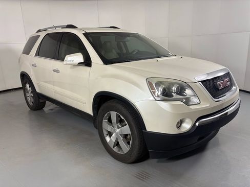 Used 2011 GMC Acadia SLT image 2