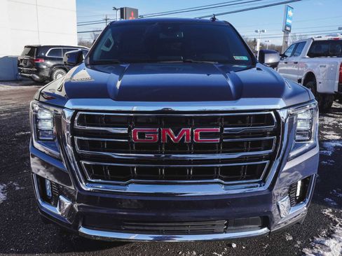 Used 2023 GMC Yukon XL SLT image 2