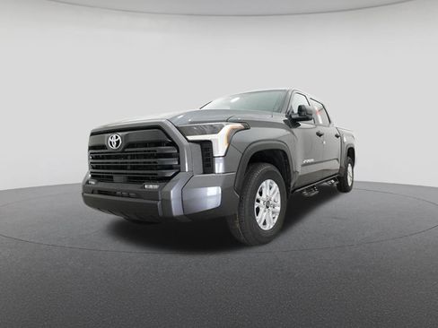 New 2025 Toyota Tundra SR5 AWD/4WD image 32