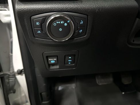 Used 2020 Ford F150 Platinum w/ Equipment Group 701A Luxury AWD/4WD image 36