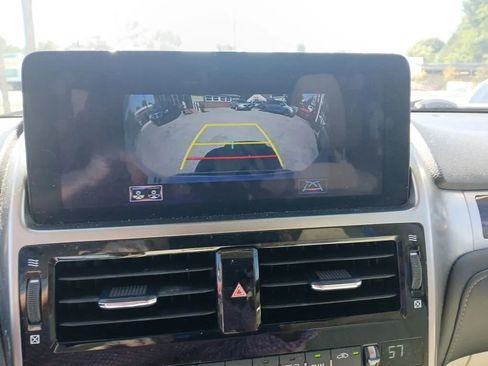 Used 2022 Lexus GX 460 image 9