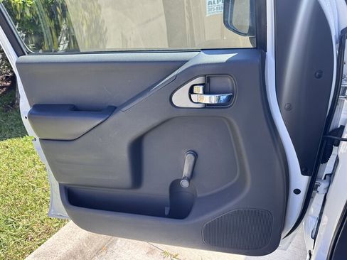 Used 2016 Nissan Frontier S image 13