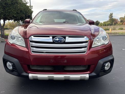 Used 2013 Subaru Outback 2.5i Limited image 37