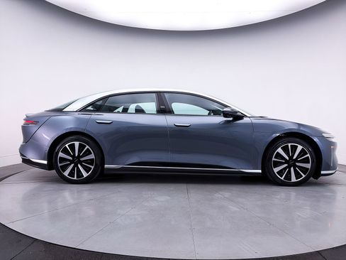 Used 2024 Lucid Air Touring AWD/4WD image 39