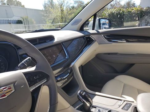 Certified 2023 Cadillac XT6 Premium Luxury w/ Technology Package image 22