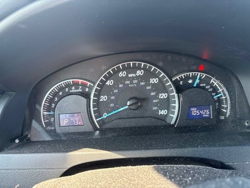 Used 2014 Toyota Camry XLE w/ Leather Package FWD image 14