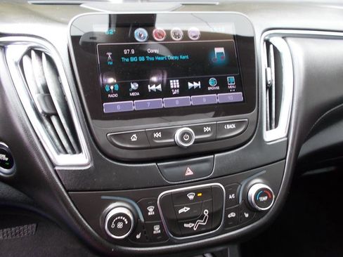 Used 2017 Chevrolet Malibu LT w/ Leather Package image 30