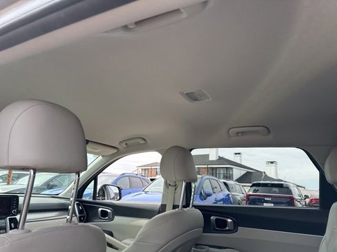 Certified 2022 Kia Sorento S image 12