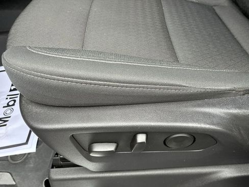 Used 2025 GMC Sierra 2500 SLE w/ SLE Value Package; image 12