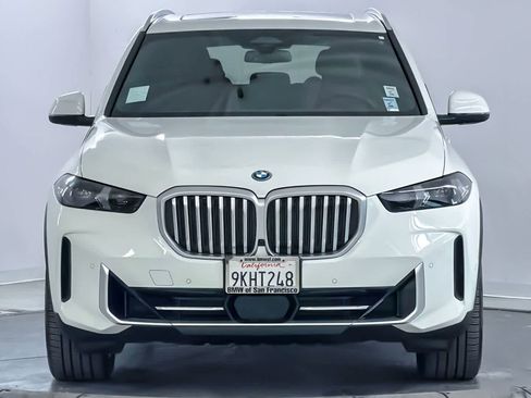 Used 2024 BMW X5 xDrive50e AWD/4WD image 10
