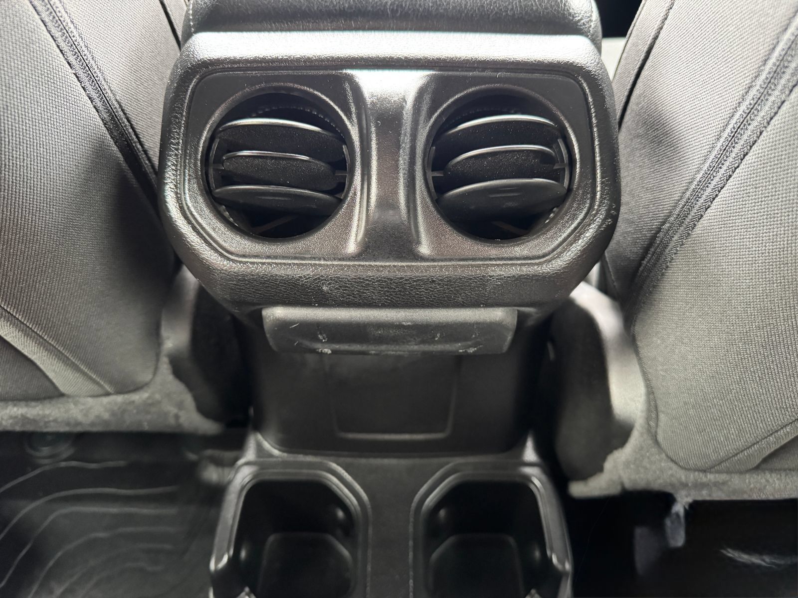 Used 2021 Jeep Wrangler Sport AWD/4WD image 28
