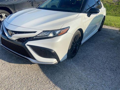 Used 2022 Toyota Camry XSE FWD image 4