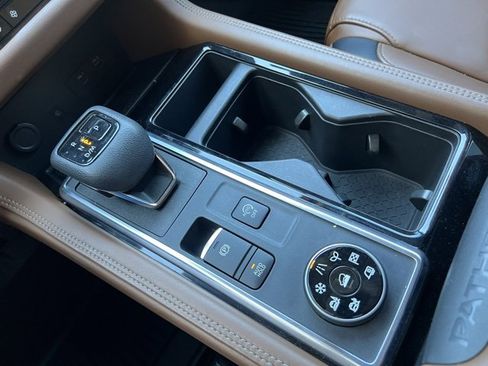 Certified 2023 Nissan Pathfinder Platinum w/ Cargo Package image 18