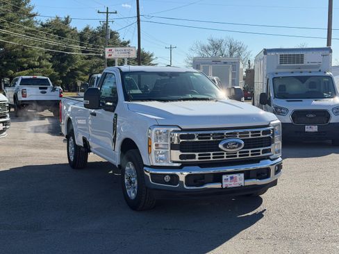 New 2026 Ford F350 XLT RWD image 10