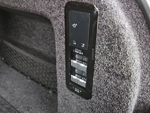 Used 2024 Land Rover Range Rover Long Wheelbase SE image 29