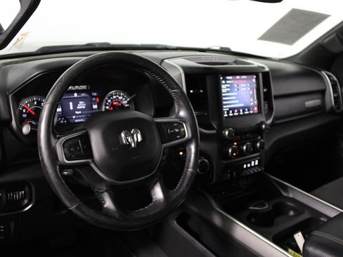 Used 2019 RAM 1500 Big Horn RWD image 5