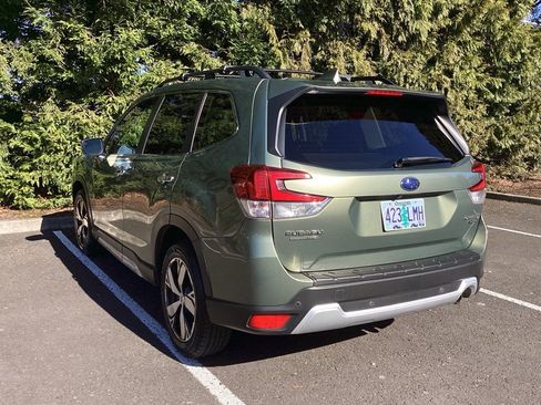 Used 2019 Subaru Forester Touring image 12