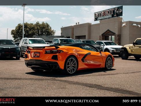 Used 2024 Chevrolet Corvette Stingray Premium Conv w/ Z51 Performance Package RWD image 7