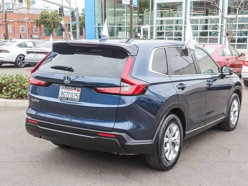 Used 2023 Honda CR-V LX image 5