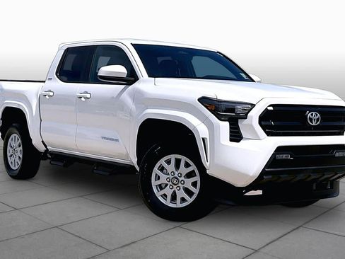 Used 2026 Toyota Tacoma SR5 RWD image 3