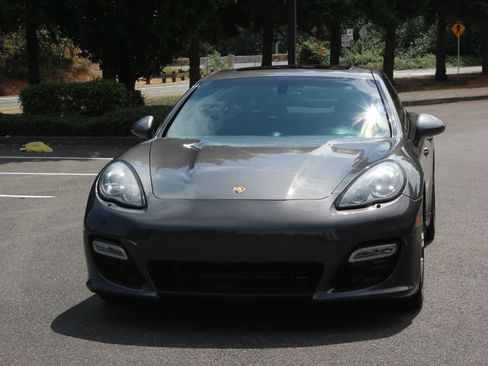 Used 2013 Porsche Panamera GTS image 2