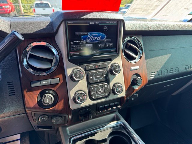Used 2016 Ford F250 Lariat w/ Lariat Interior Package AWD/4WD image 19