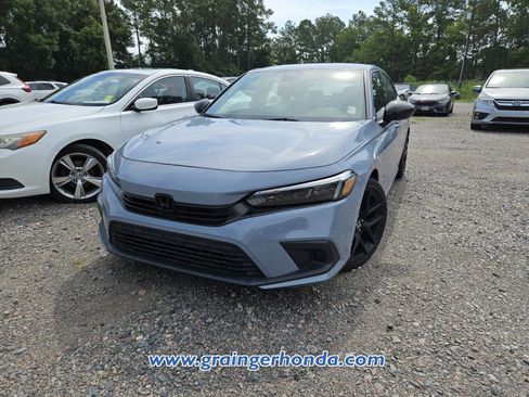 Used 2023 Honda Civic Sport image 2