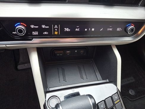 Used 2023 Kia Sportage EX image 15