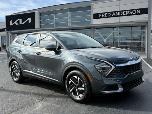 New 2025 Kia Sportage LX image 1