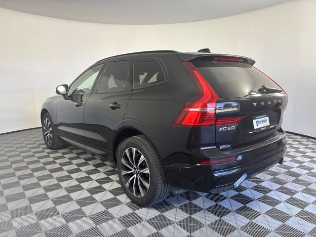 Used 2025 Volvo XC60 B5 Plus AWD/4WD image 8