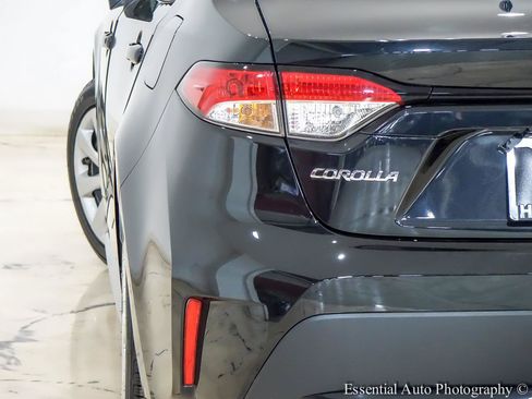 Used 2021 Toyota Corolla LE FWD image 8