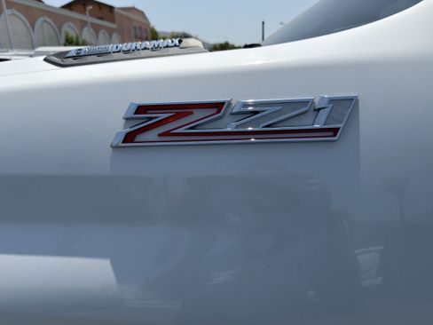 Used 2024 Chevrolet Silverado 2500 LTZ w/ LTZ Convenience Package AWD/4WD image 45