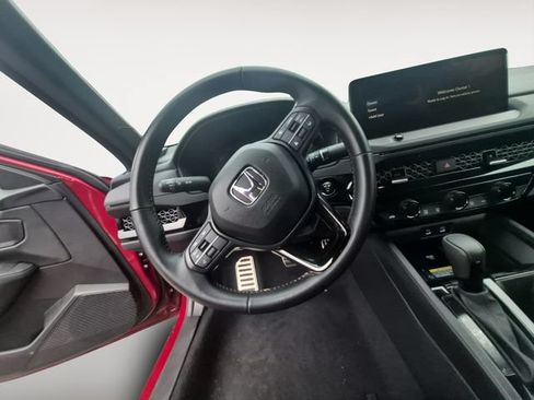 Used 2025 Honda Accord Sport image 12