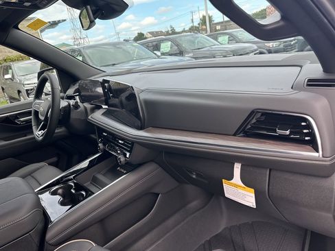 New 2026 Chevrolet Suburban Premier w/ Sun And Tow Package image 22