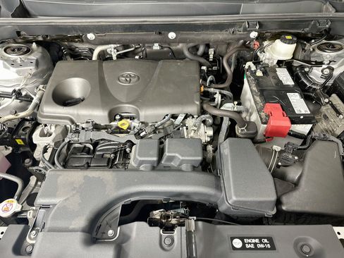 Used 2024 Toyota RAV4 LE FWD image 31
