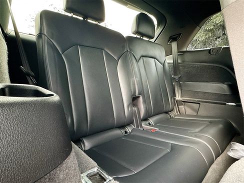 Used 2021 Audi SQ7 Premium Plus w/ Driver Assistance Package image 30