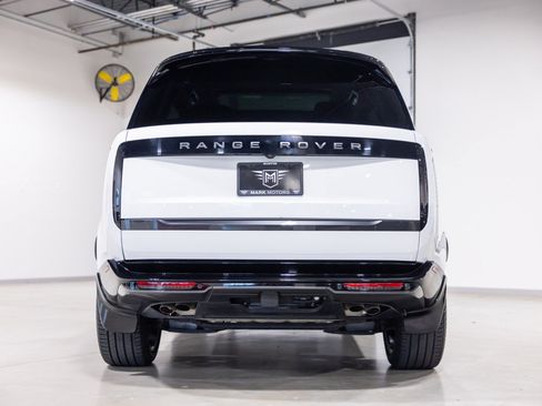 Used 2024 Land Rover Range Rover Long Wheelbase Autobiography AWD/4WD image 5