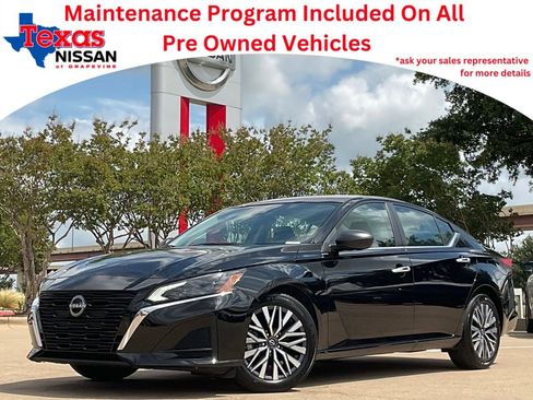 Used 2025 Nissan Altima 2.5 SV FWD image 1
