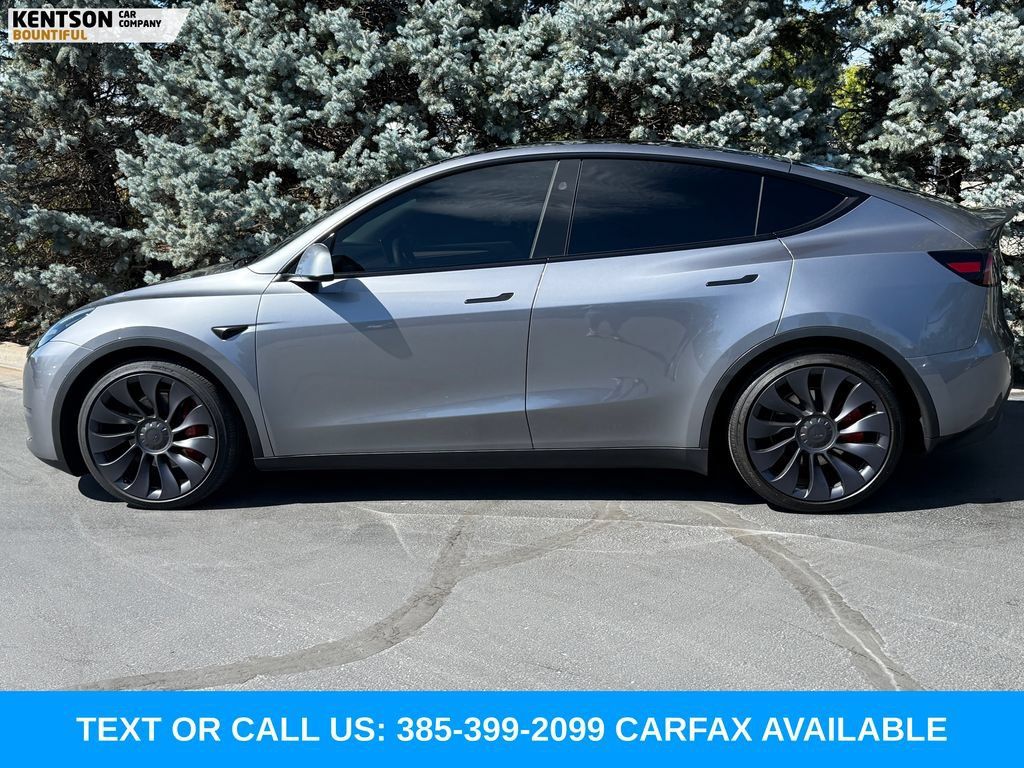 Used 2025 Tesla Model Y Performance AWD/4WD image 4