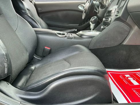 Used 2014 Nissan 370Z Touring w/ Sport Package image 19