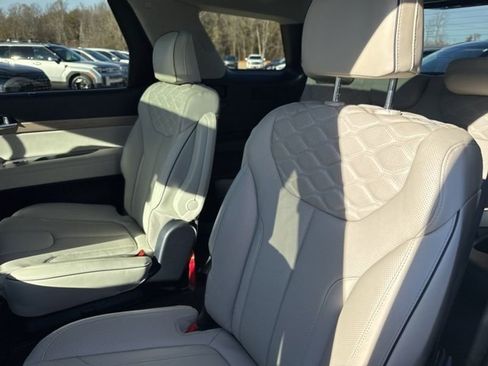 Used 2022 Hyundai Palisade Limited image 9