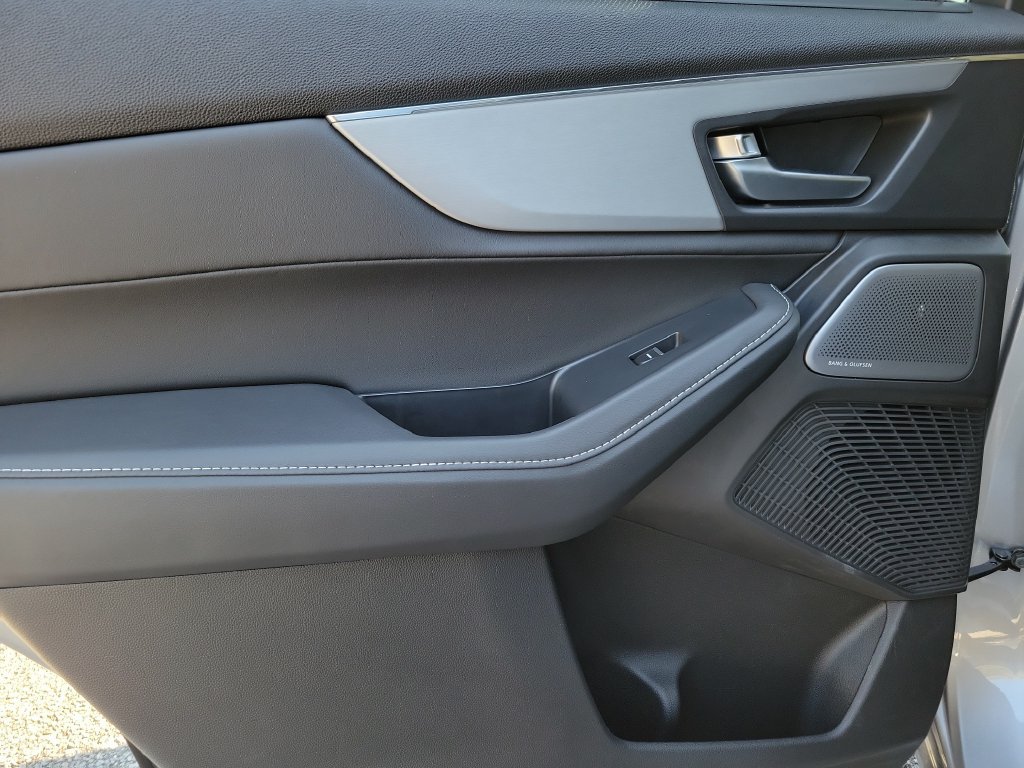 Certified 2026 Acura MDX w/ Technology Package FWD image 15