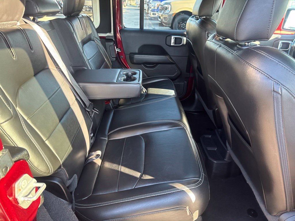 Used 2021 Jeep Wrangler Unlimited Sahara w/ Cold Weather Group AWD/4WD image 37
